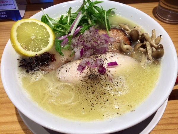 「鶏白湯らーめん(塩) 800円」@麺ゃこもんの写真