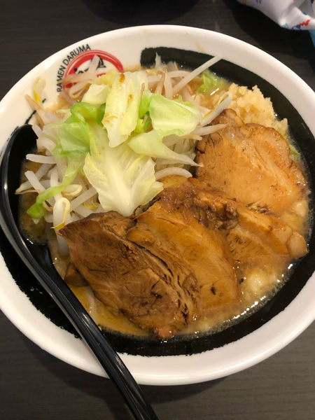 「味噌豚ラーメン　1050円」@らー麺 だるまの写真