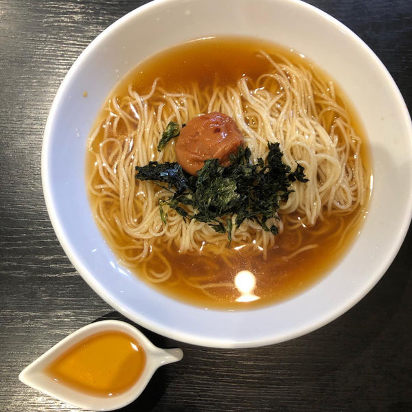 「冷やし煮干しラーメンwith南高梅」@麺＆cafe Coi.Coi.の写真