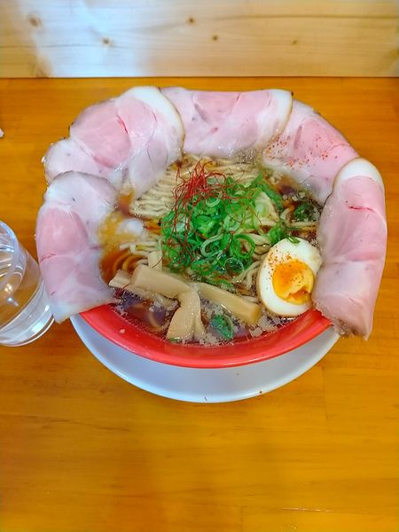 「薫高蕎麦+大盛900円+ちゃーしゅートッピング」@麺屋 小路の写真