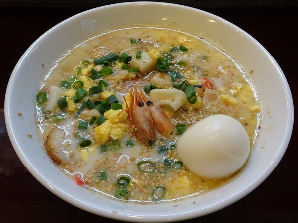 「シーフード（850円）＋特製トッピング（230円）」@麺屋 もろの写真