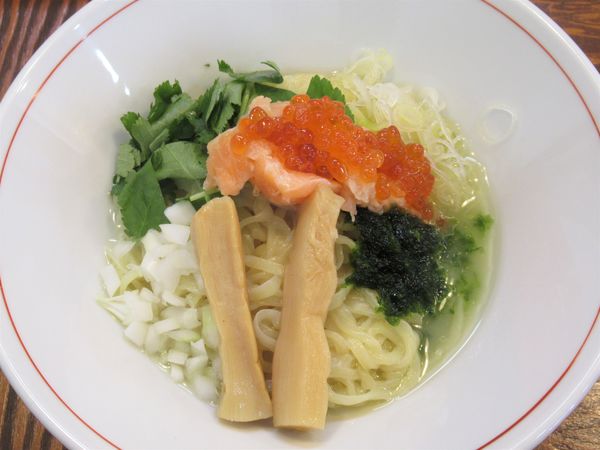 「サーモンとイクラと生のりと山葵の和えそば（980円）」@拉麺 イチバノナカの写真