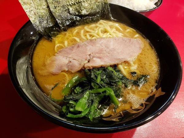 「ラーメン　ライス」@横浜家系ラーメン 志田家 蒲田店の写真