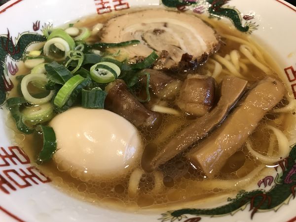 「金しじみラーメン 890円 丸腸ホルモン 380円」@金久右衛門 阿波座店の写真
