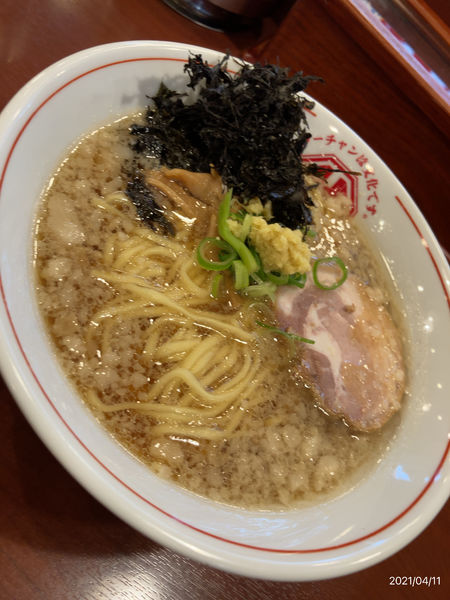 「背脂生姜醤油ラーメンと半チャーハン(900円)」@ラーチャン専門 我武者羅 橋本店の写真