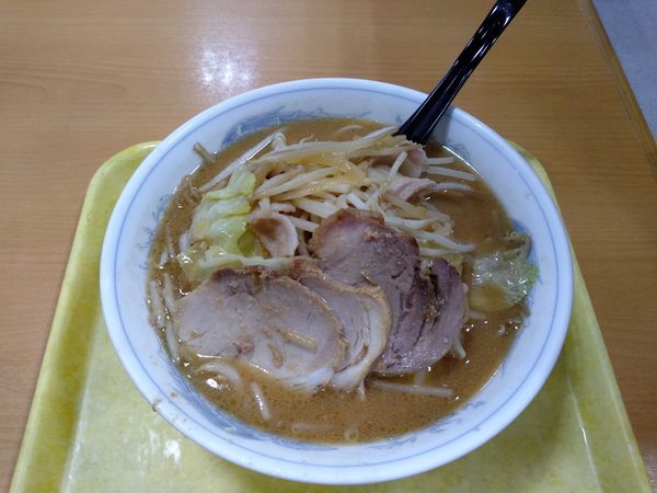 「みそらーめん中+チャーシュー790円」@中みその写真