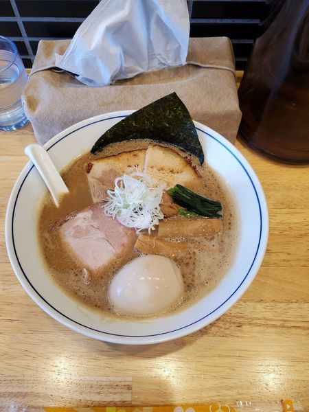 「特製濃厚中華そば」@麺や たけ田の写真