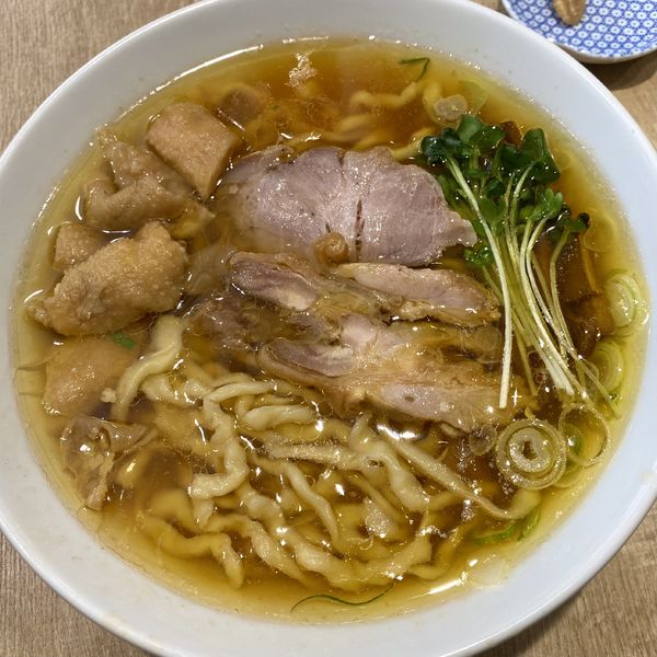 「親鶏中華そば＋親かわ」@手打 親鶏中華そば 綾川の写真