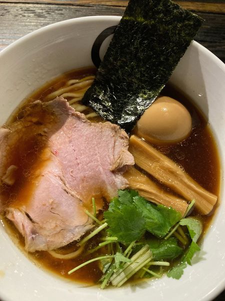 「醤油味玉ラーメン」@らーめん愉悦処 鏡花の写真