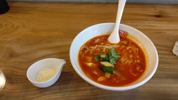 「トマトラーメン」@銀座 創龍の写真