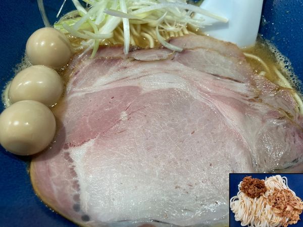 「カニ豚骨＋うずら味玉＋無限ニンニクの和え玉」@カニトン 東神奈川店の写真