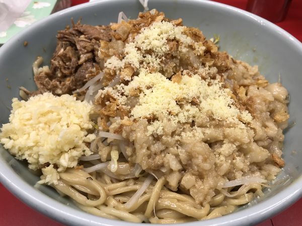 「大まぜそば 450g 860円」@自家製太麺 ドカ盛 マッチョ 難波千日前店の写真