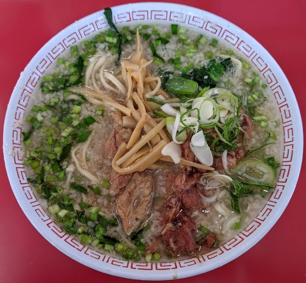 「パイカラーメン 500円」@ラーメンスタンド とん平食堂の写真