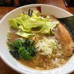 醤油豚骨ラーメン