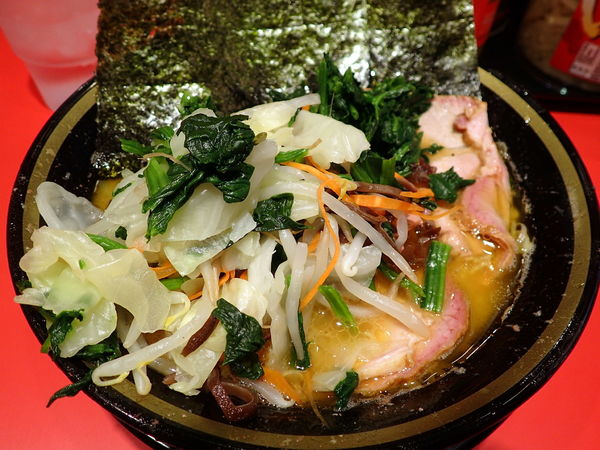 「チャーシューメン＋野菜畑」@環2家 蒲田店の写真