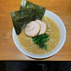 【期間限定】醤油豚骨（920円）