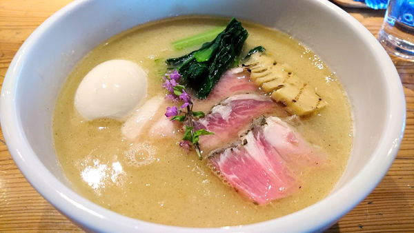 「【昼】特製 真鯛の白湯そば」@麺処 図鑑の写真