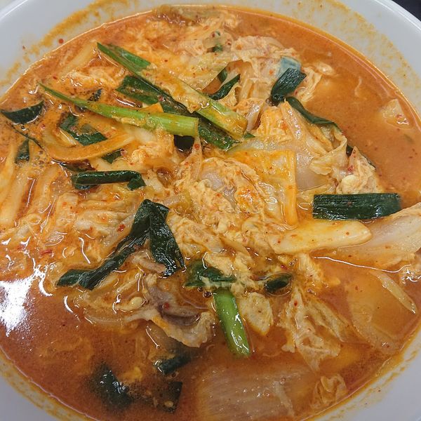 「チゲ味噌ラーメン半チャーハンセット890円」@日高屋 小田原店の写真