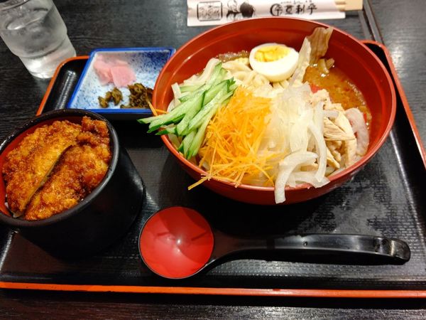 「香りごまつゆのピリッとうどん(並盛)950円」@登利平 高崎モントレー店の写真