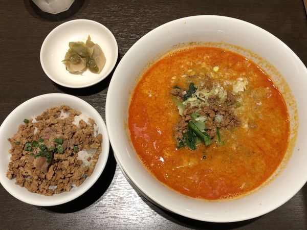 「満腹セット　￥９３０」@鼎's by JIN DIN ROU キュービックプラザ新横浜店の写真