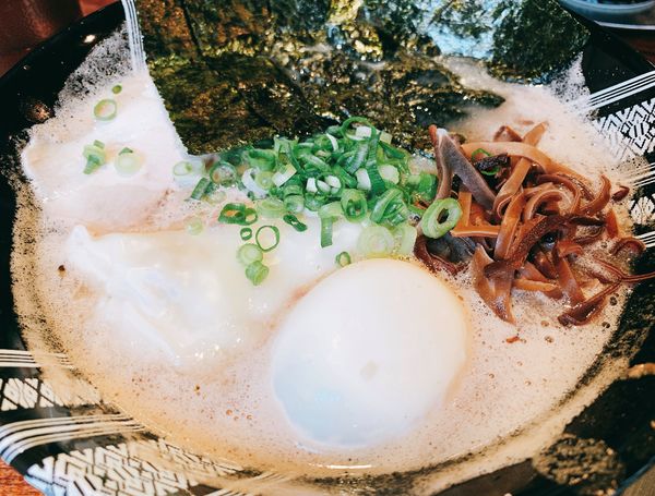 「特製ラーメン　１０００円」@博多一双 博多駅東本店の写真