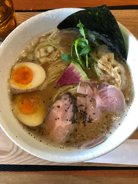 「特製鶏白湯ラーメン　1000円」@麺屋 轍 豊川店の写真
