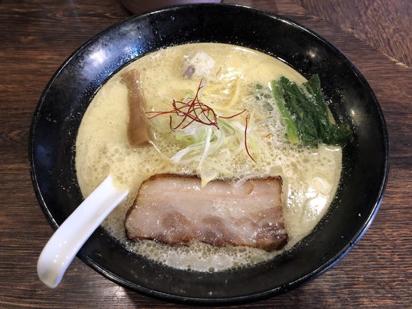 「熟成塩らーめん」@焙煎汐蕎麦処 金字塔の写真