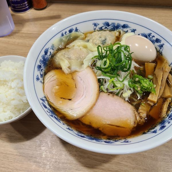 「味玉ラーメン　ライス、ワンタン②」@覆めん 花木の写真