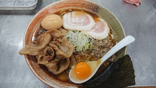 「伊勢海老出汁悪いラーメン＋悪い肉＋味玉＋生卵」@覆麺 智の写真