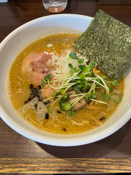 「濃厚中華そば」@自家製麺 まかないへきるの写真