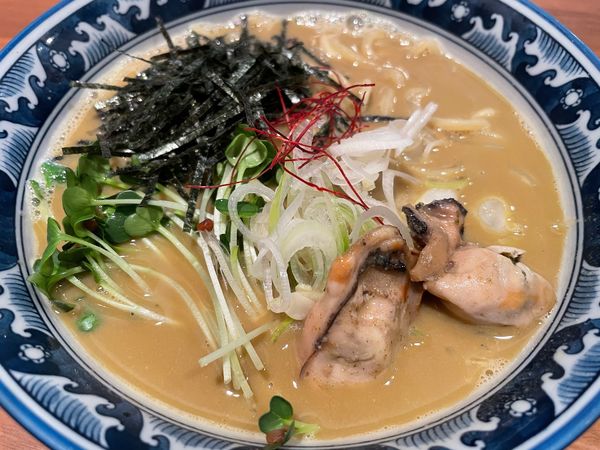 「牡蠣拉麺(920円)」@麺や佐市の写真