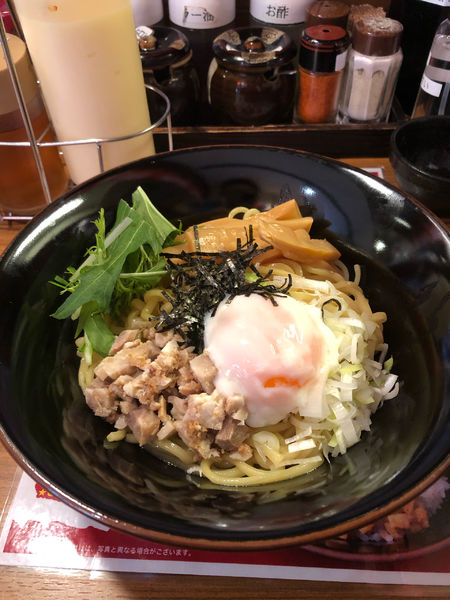 「温玉油そば　910円」@横浜家系ラーメン 壱角家 京急川崎店の写真