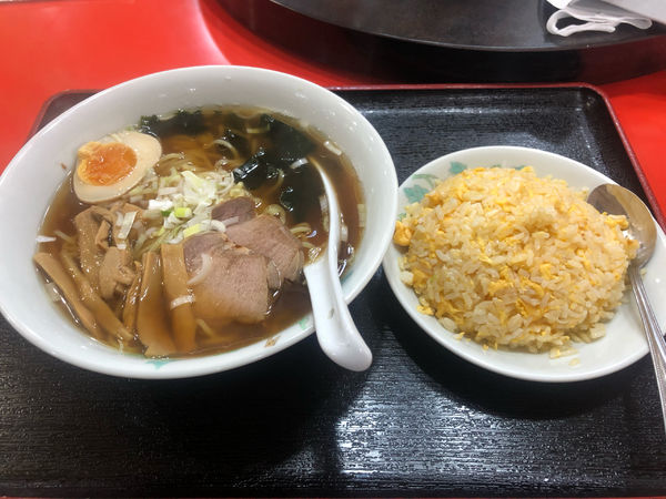 「ラーメン＋半チャーハン」@珍来屋の写真