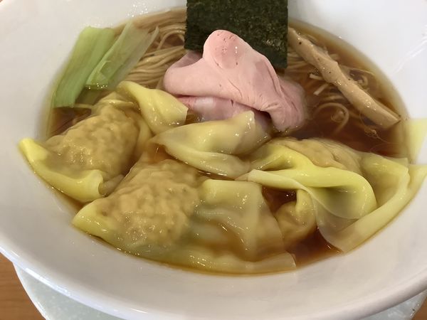 「わんたん鶏そば　950円」@麺屋BISQの写真