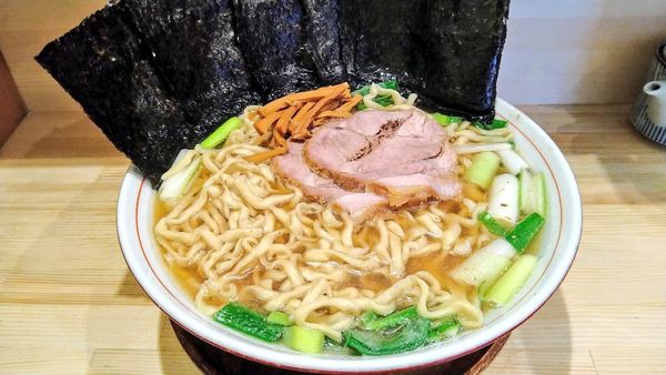 「中華そば(大)+海苔」@中華そば 葉山の写真