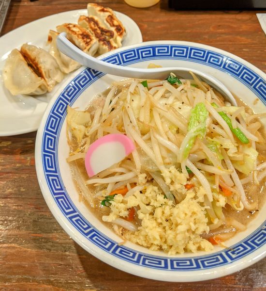 「タンギョウ　880円」@トナリ 丸の内店の写真