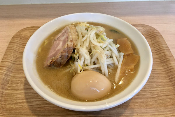 「味噌ラーメン(ニンニク＋SNSサービス味玉) 800円」@麺屋 幸生の写真