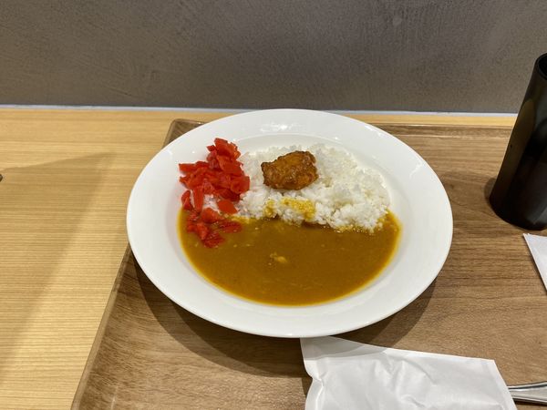 「モーニングカレー A (唐揚げ)390円」@カレーショップ C&C 新線新宿店の写真