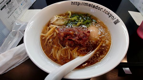 「味玉醤油らぁ麺」@牛骨らぁ麺 マタドール 本店の写真