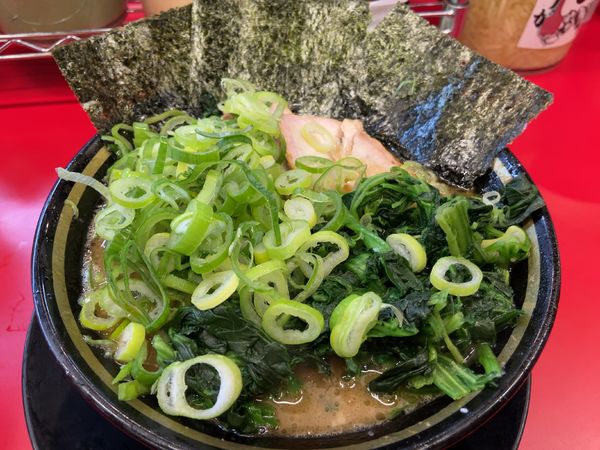 「ラーメン　青葉　薬味ネギ」@柏 王道家の写真