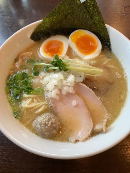 「特製濃厚塩鶏そば（950円）」@麺屋 くまがいの写真