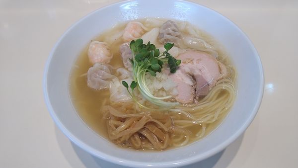 「肉・海老わんたん麺(白だし)¥860-」@らぁ麺 ひなたの写真