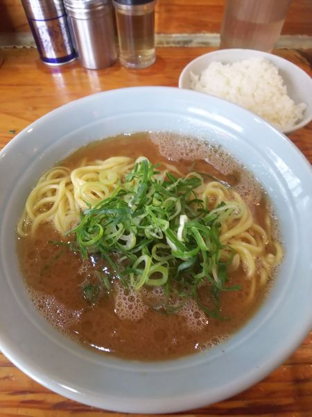 「朝ラー 500円 固め濃いめ多め」@横浜ラーメン 武蔵家 大井町店の写真
