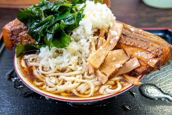 「原始人骨付チャーシュー麺」@福のじの写真