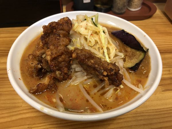 「あんかけDX(メガ唐付き)」@旨辛ラーメン 表裏 市ヶ谷本店の写真