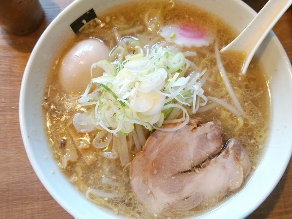 「塩らーめん＋煮たまご」@大島の写真