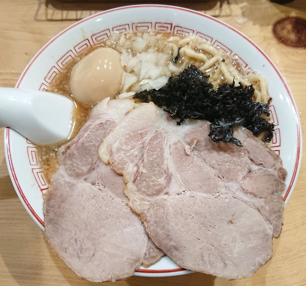 「味玉中華そば［醤油］」@背脂煮干し中華そば 和市 新橋本店の写真