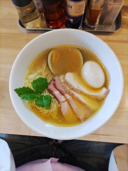 「イズムの特製らーめん(塩)  ﾒﾝﾏ抜き」@麺堂イズムの写真