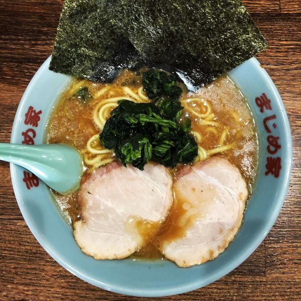 「豚骨醤油ラーメン」@豚骨醤油ラーメン まじめ家の写真