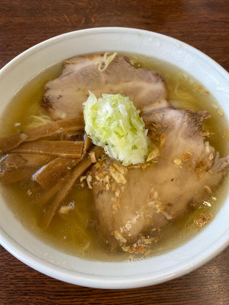 「塩チャーシュー麺」@支那そばや 鶴ヶ峰店の写真